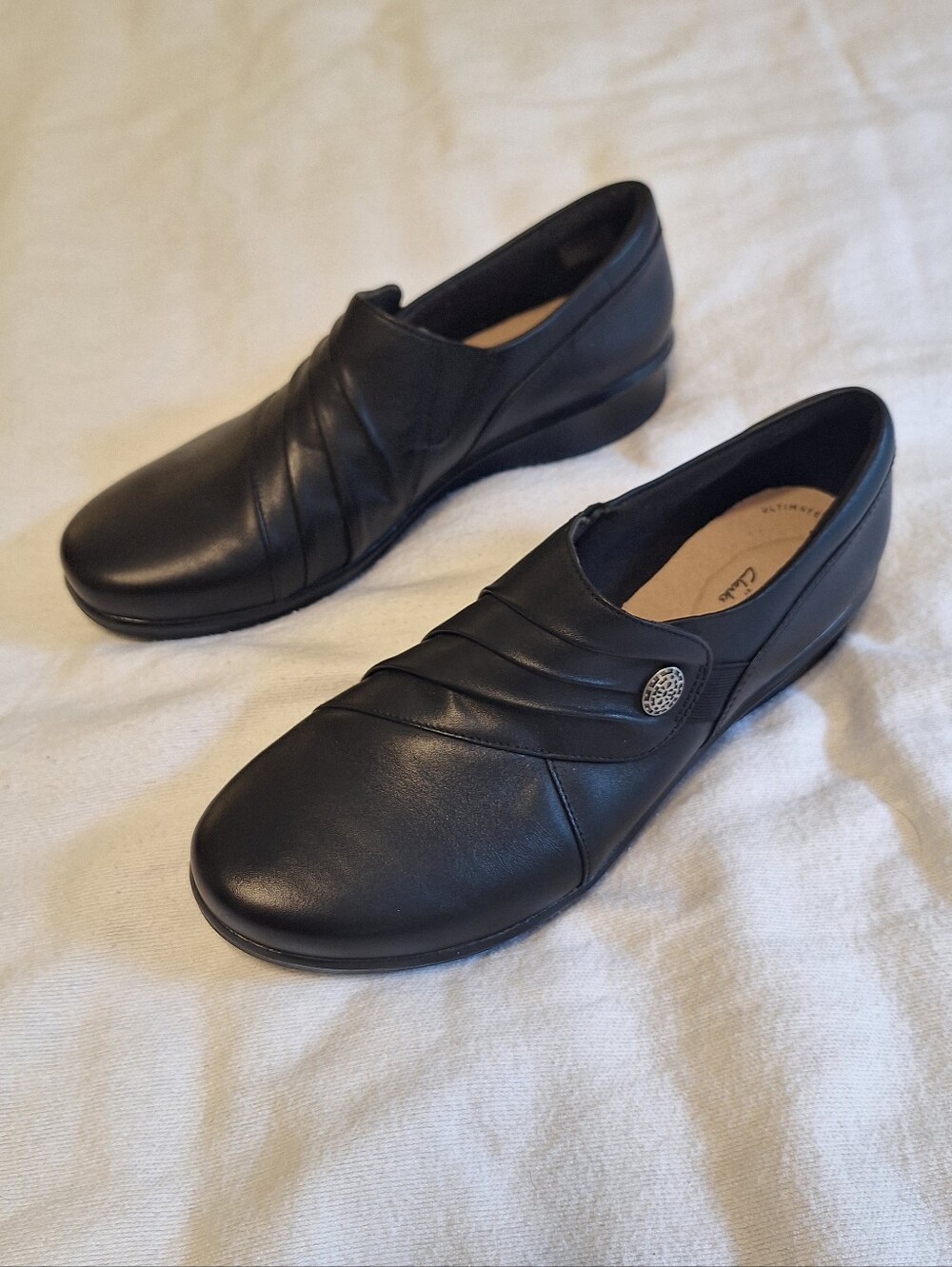 Clark's New Black Leather Loafers